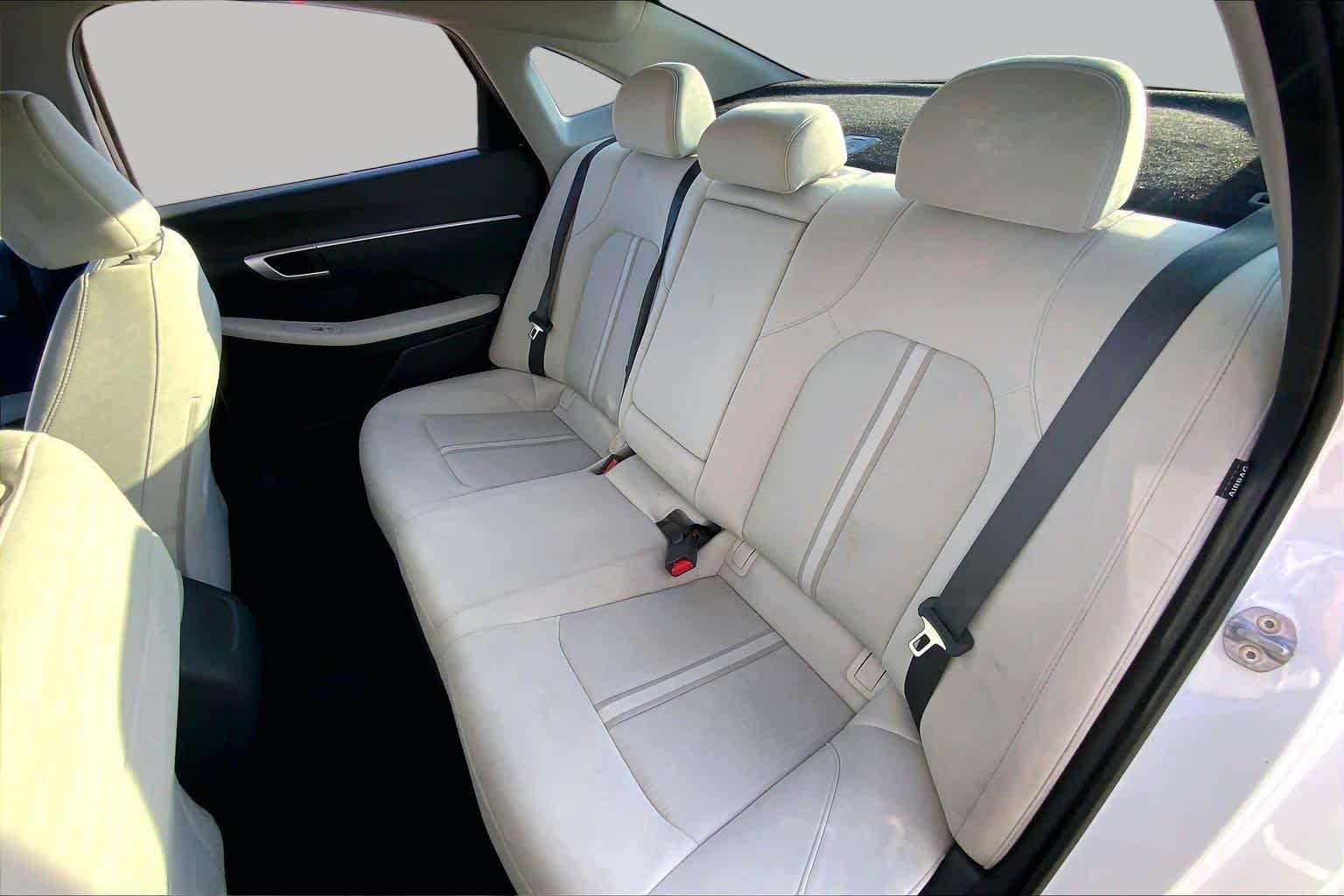 Used 2025 Serenity White Hyundai SEL image 20