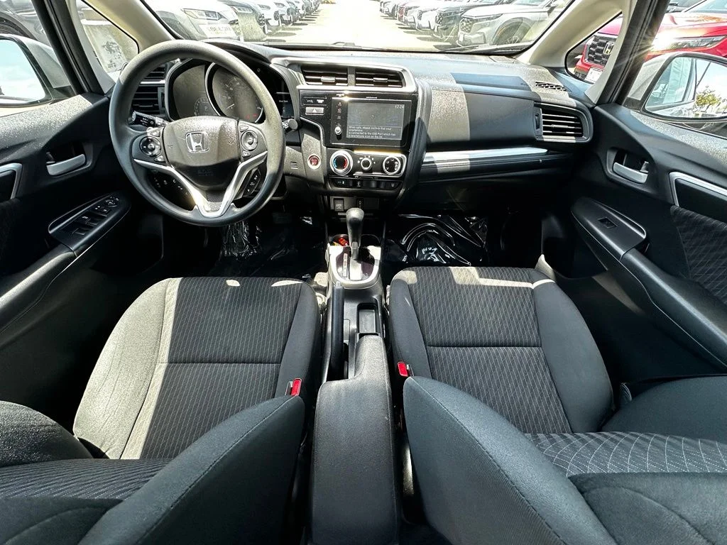 Used 2018 Silver Honda EX image 17