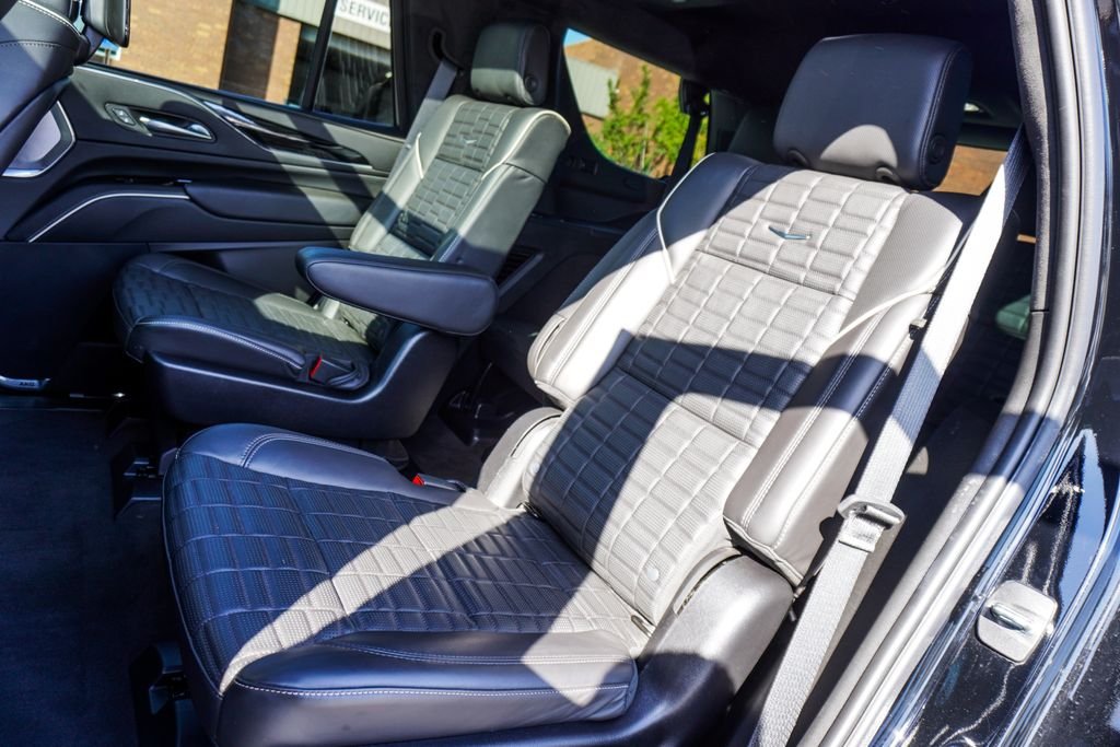 Used 2024 Black Cadillac V-Series image 9