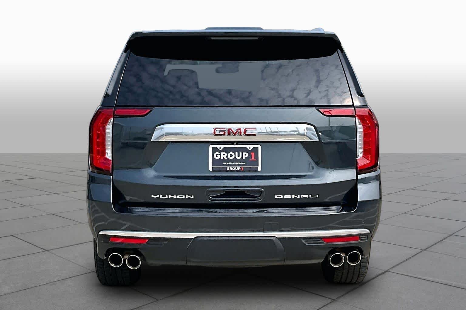 Used 2022 Hunter Metallic GMC Denali image 4