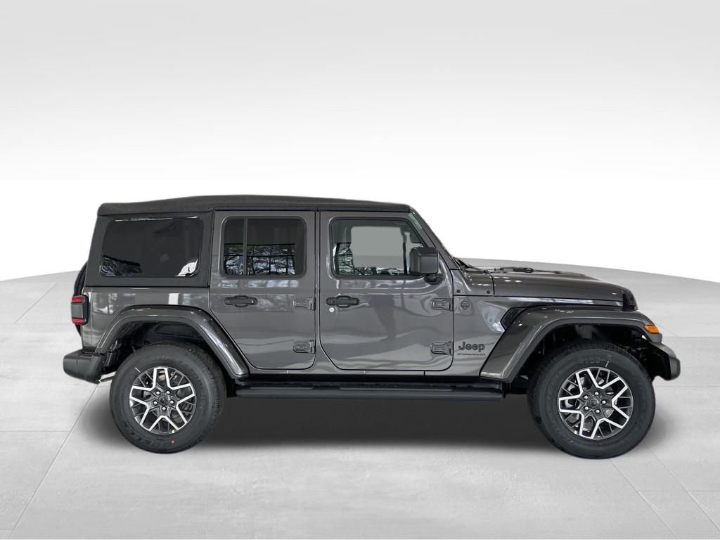 2025 Jeep Wrangler 4-Door Sahara - Photo 3