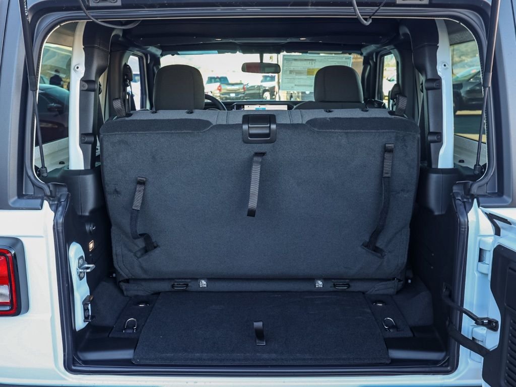 New 2026 Bright White Clear-Coat Exterior Paint Jeep Sport image 15