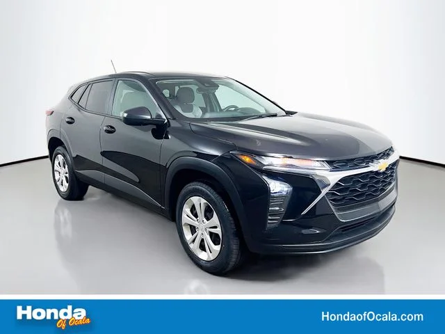 2025 Chevrolet Trax LS's photo