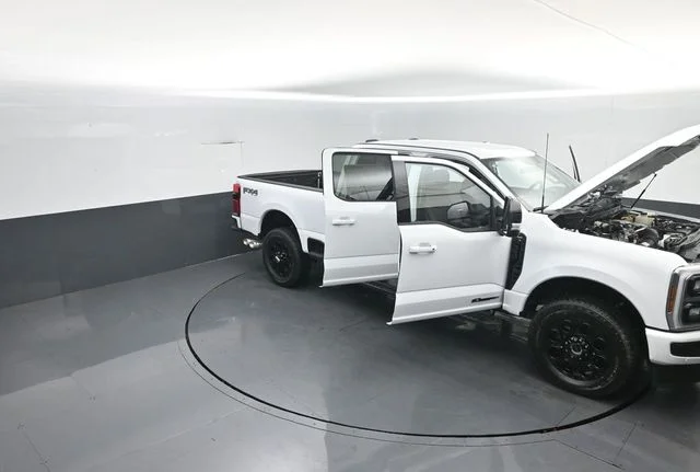 New 2026 Oxford White Ford F-350® Lariat® image 32