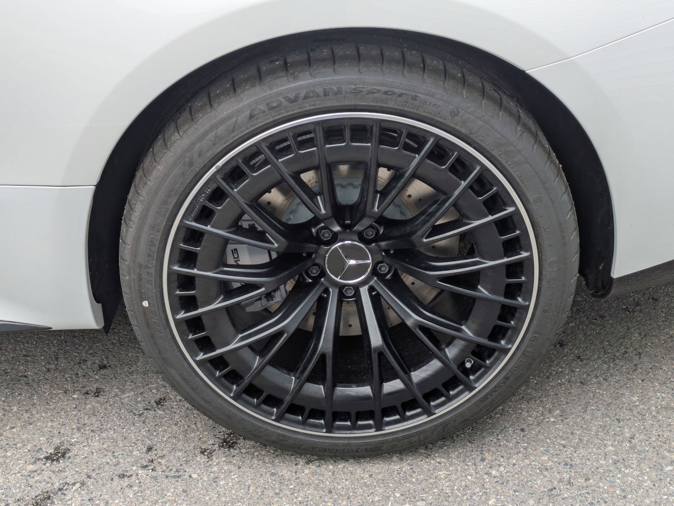 New 2026 MANUFAKTUR Moonlight White Metallic Mercedes-Benz AMG® CLE 53 image 33