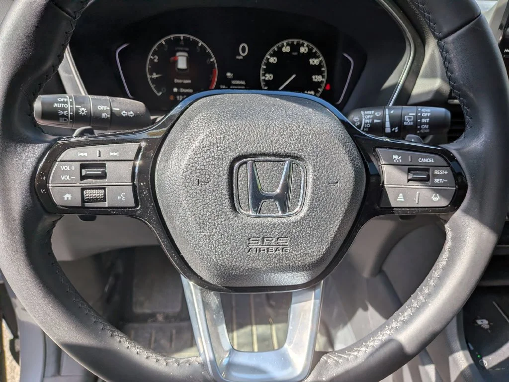 Used 2025  Honda Touring image 15