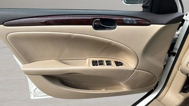 Used 2011 White Buick CXL image 17
