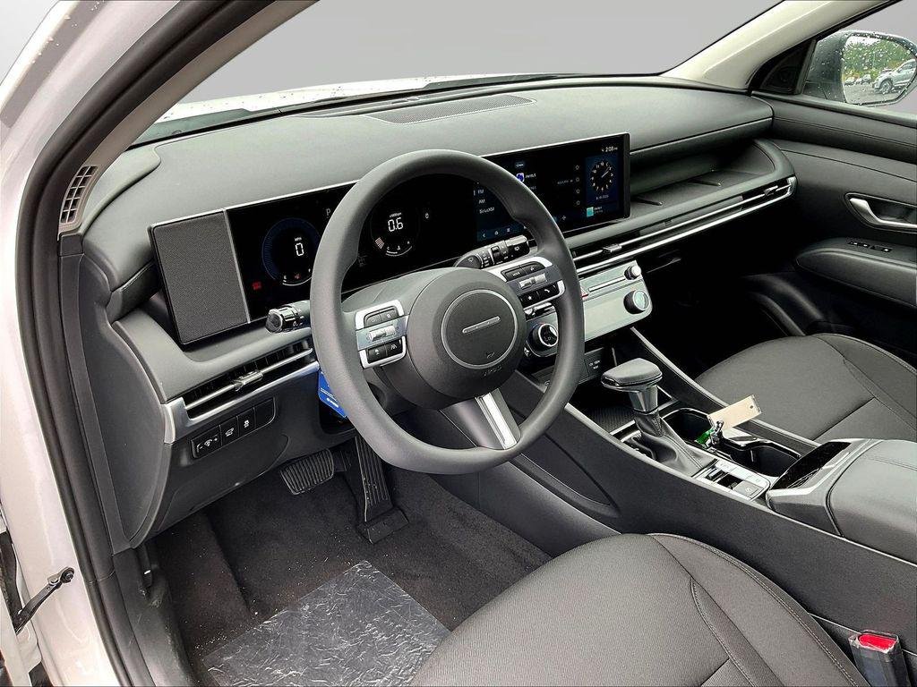 New 2026 White Hyundai SEL AWD image 7