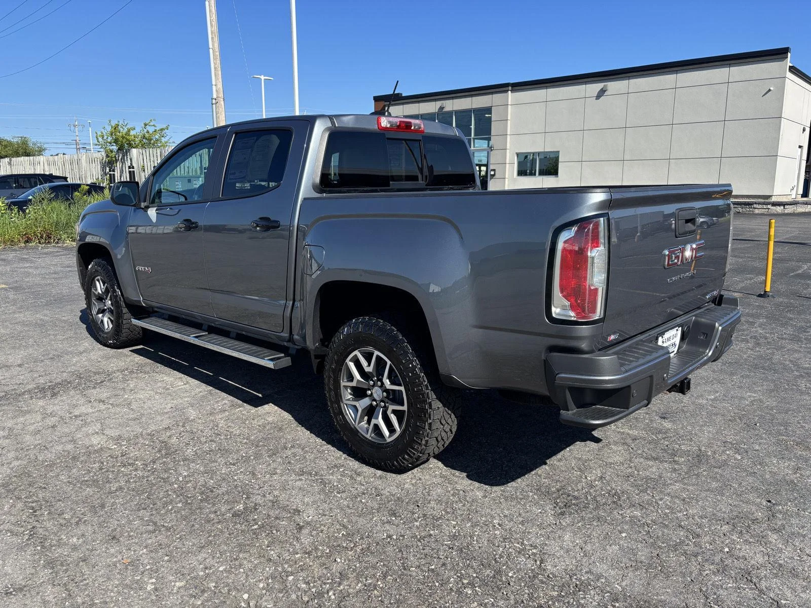 Used 2022 Satin Steel Metallic GMC AT4 - Leather image 5