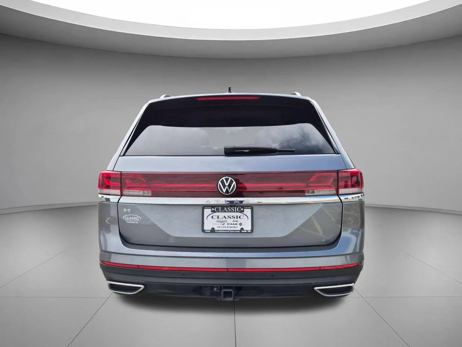 Used 2024  Volkswagen 2.0T SE w/Technology image 4