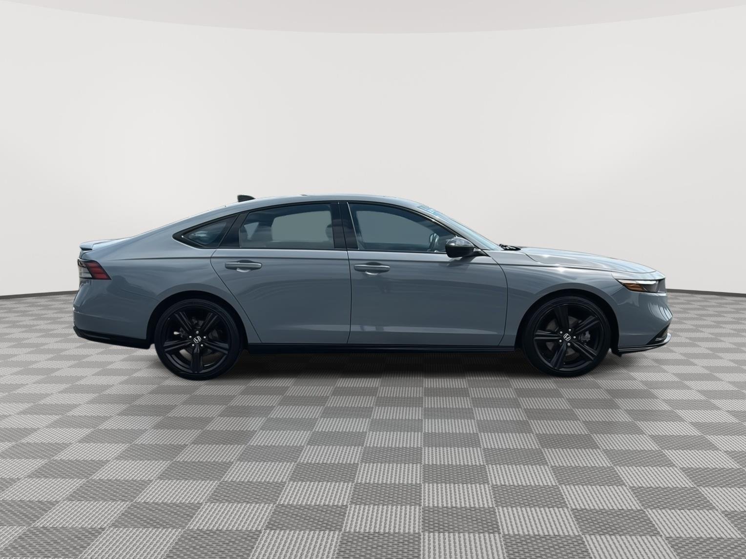 Certified Used 2023 Urban Gray Pearl Honda Sport-L image 3