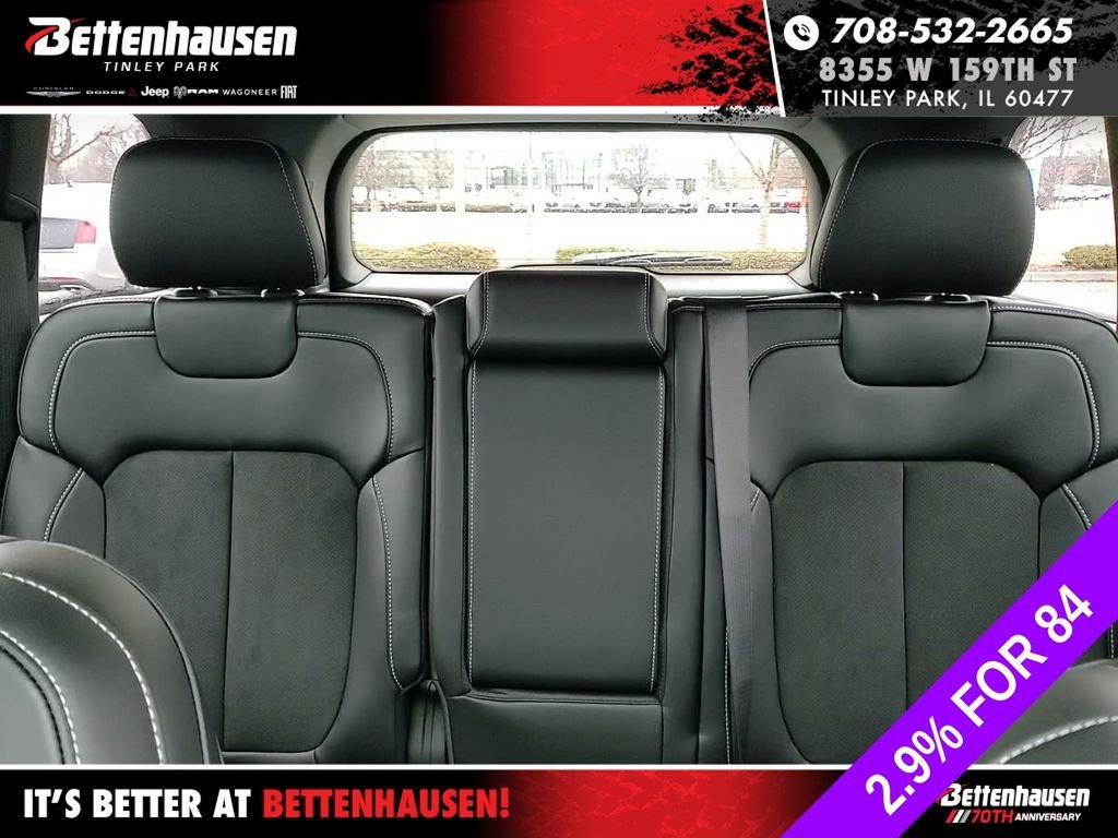 New 2026 Baltic Gray Metallic Clear-Coat Exterior Paint Jeep Altitude image 25