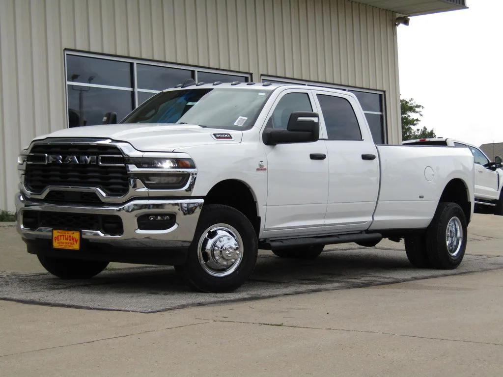 New 2026 Bright White Clear-Coat Exterior Paint RAM Tradesman image 12