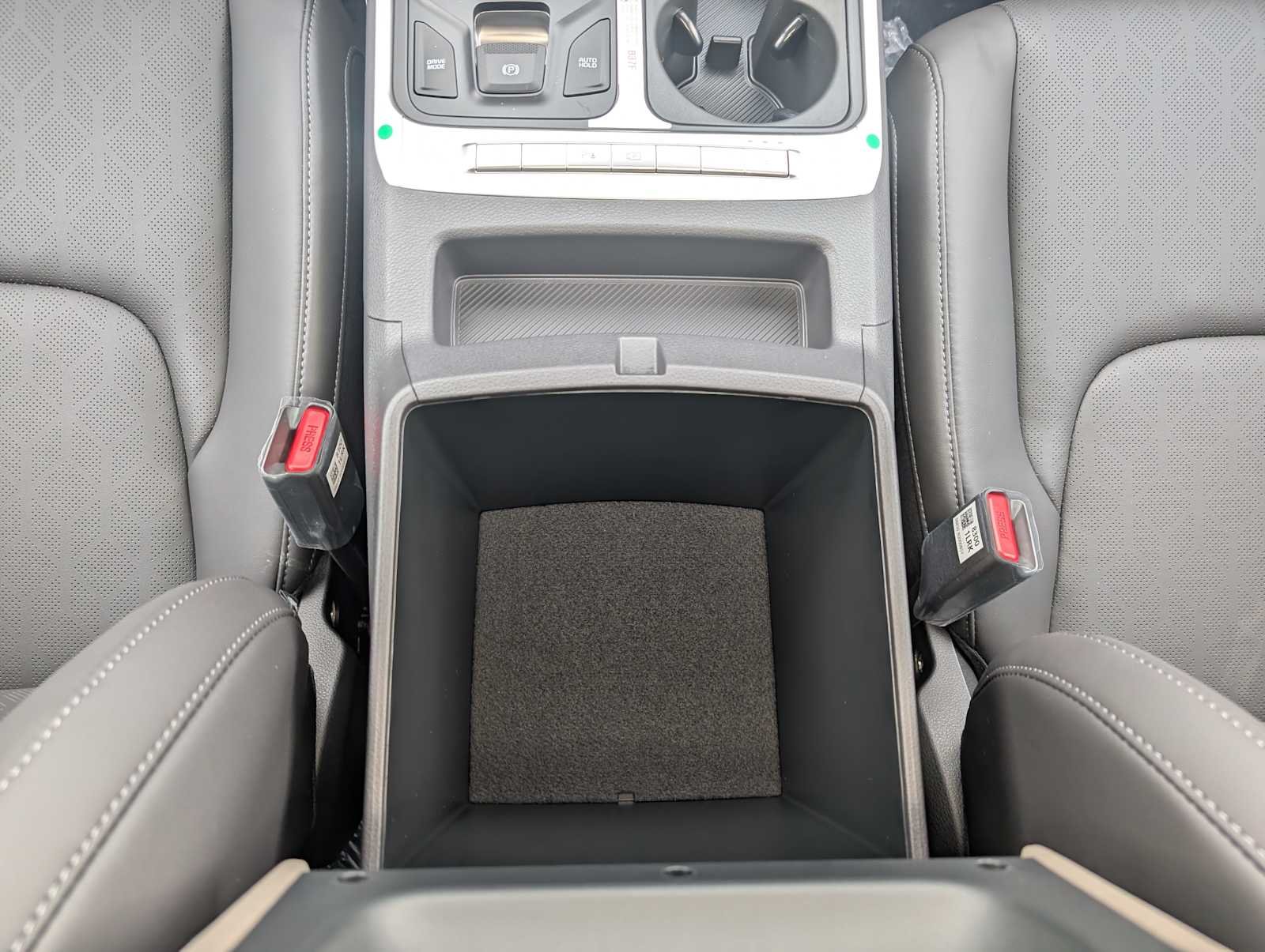 2026 Kia Carnival LXS - Photo 13