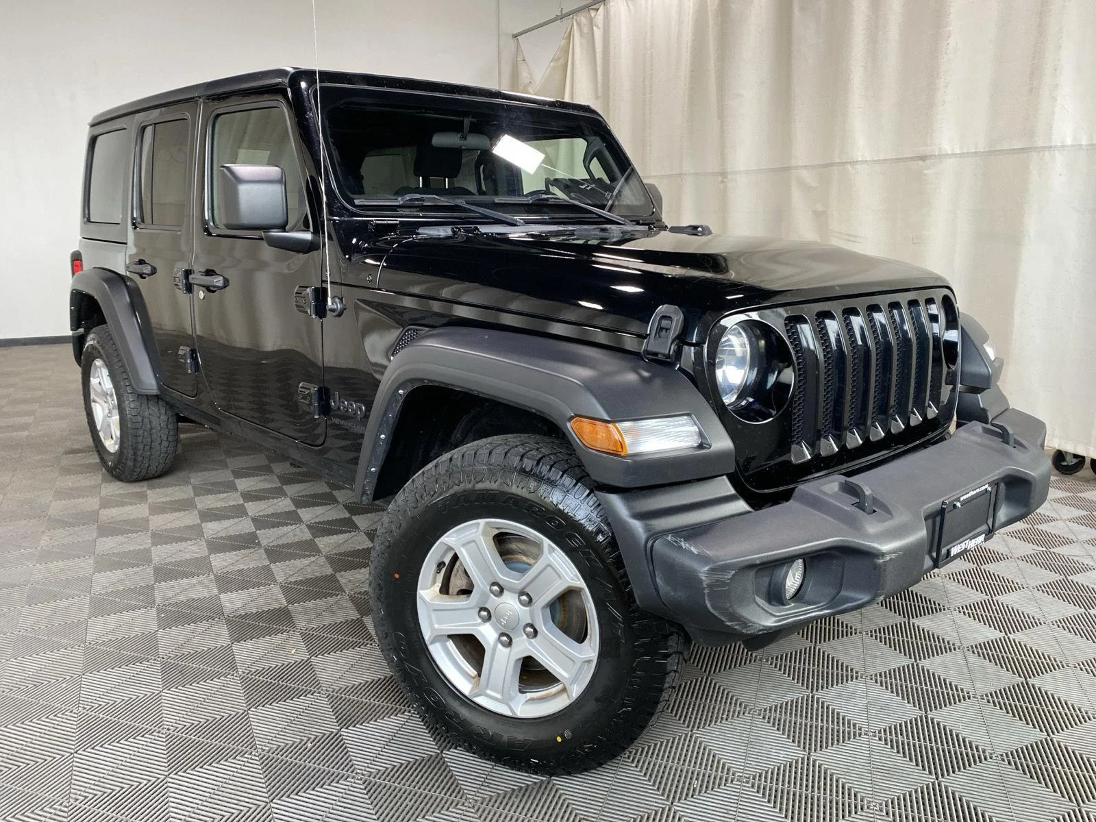 2022 Jeep Wrangler Sport S's photo