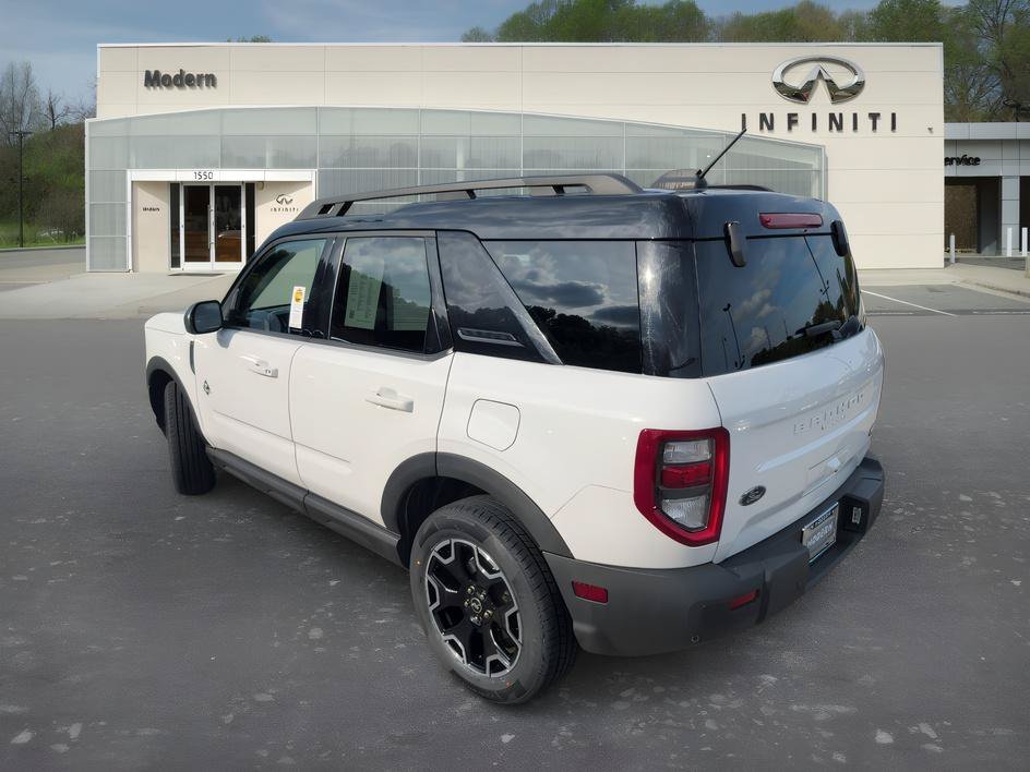 Used 2025 Oxford White Ford Outer Banks image 5