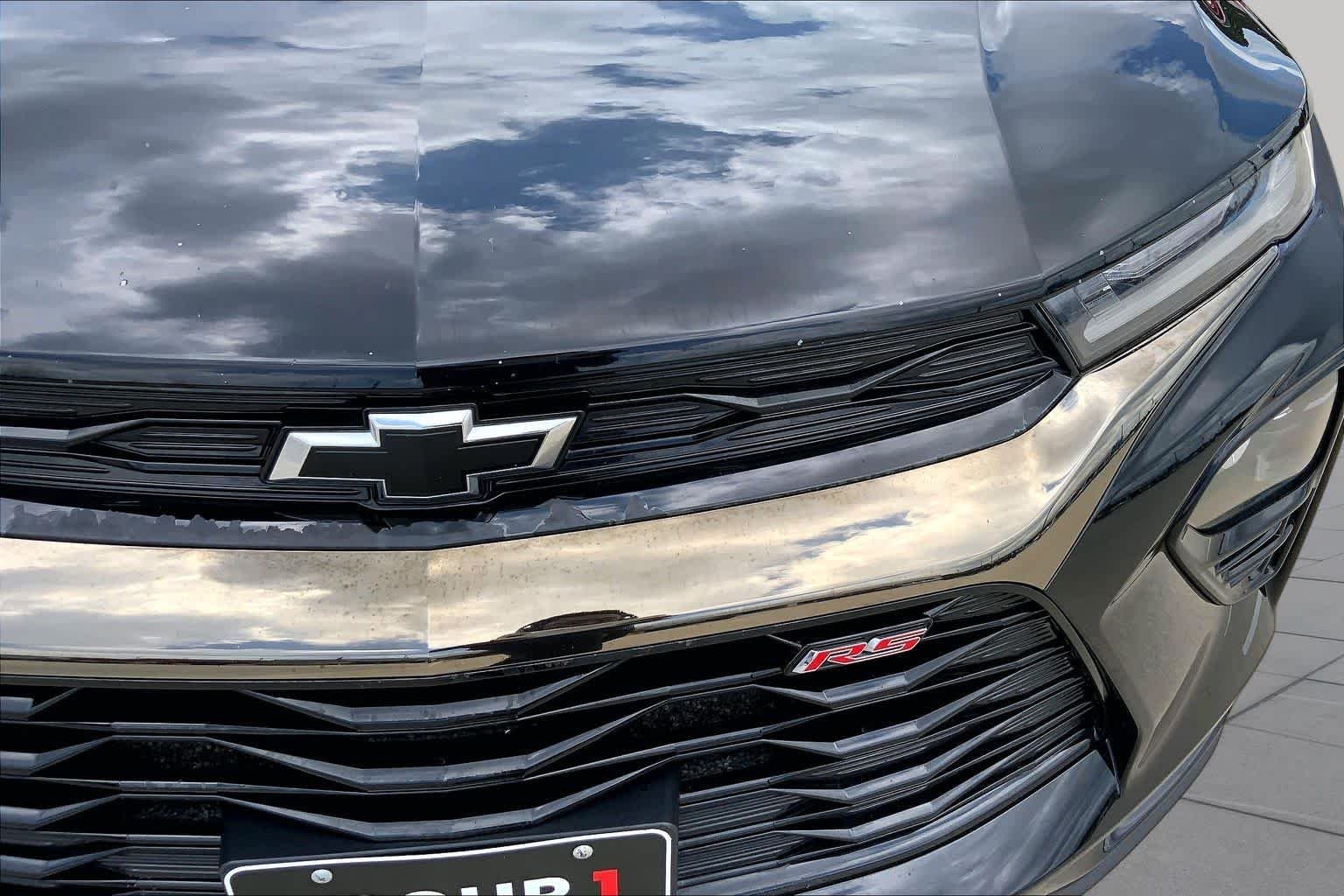 Used 2022 Mosaic Black Metallic Chevrolet RS image 29