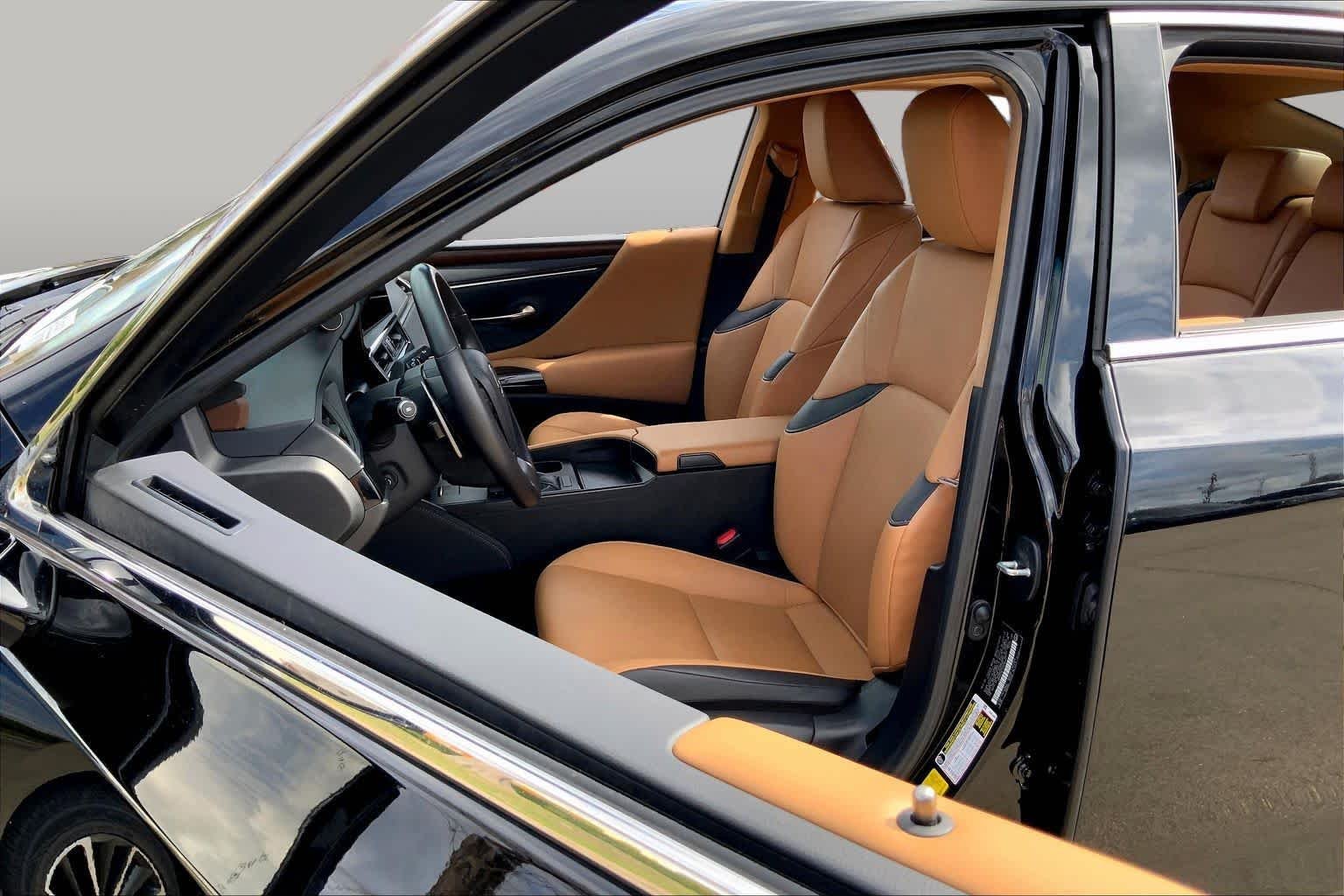 2024 Lexus ES 350 - Photo 14