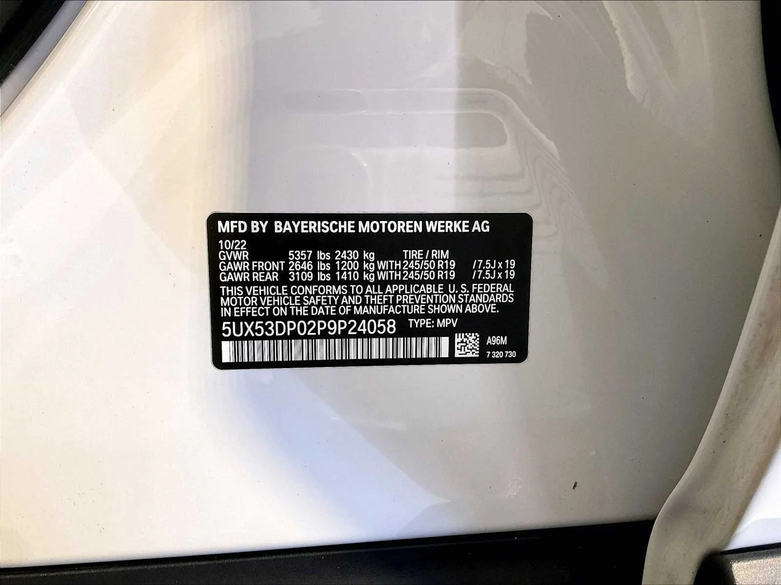 Used 2023 Mineral White Metallic BMW xDrive30i image 36