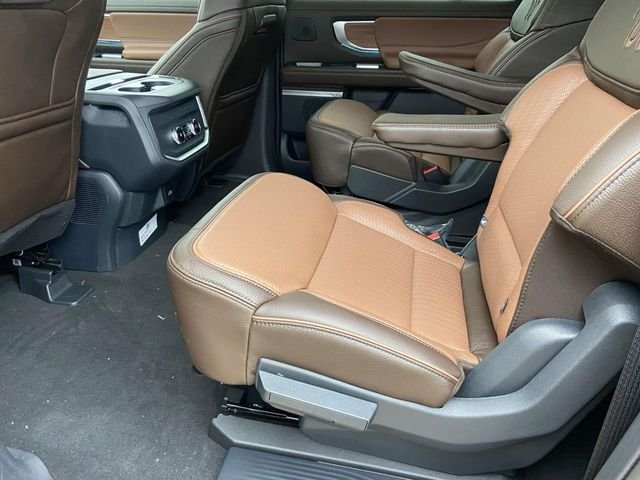 New 2026 Agate Black Metallic Ford King Ranch image 8