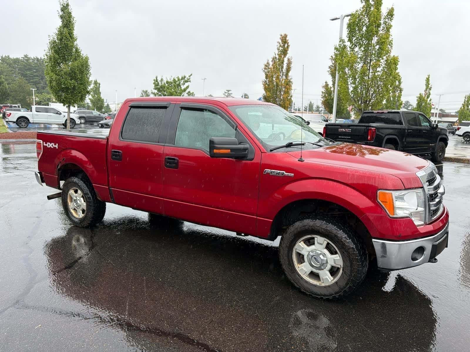 Used 2013 Ruby Red Tinted Clearcoat Metallic Ford XLT image 5