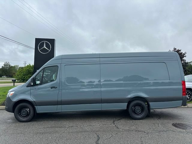 New 2026 Blue Gray Mercedes-Benz Cargo 170 WB image 34