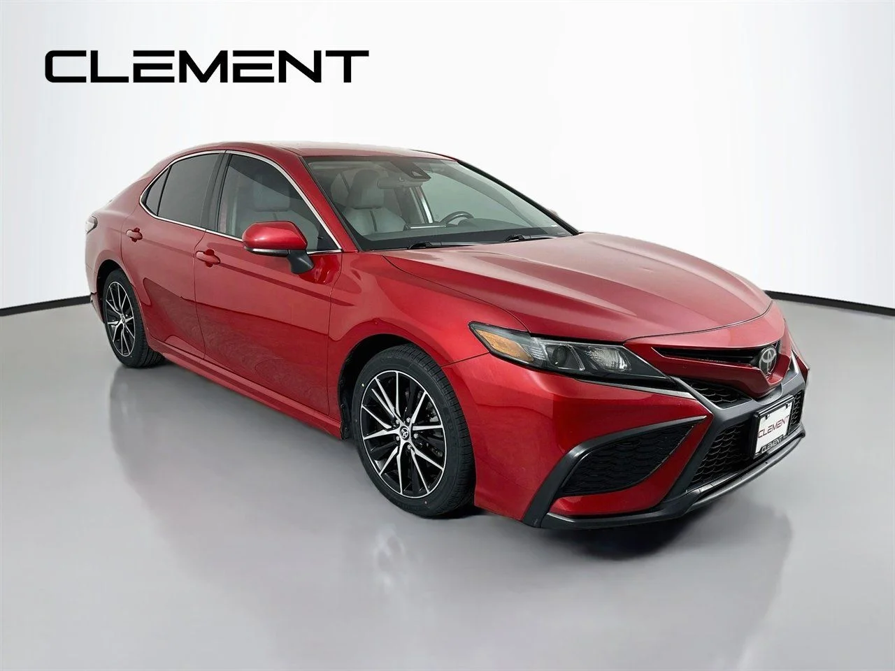 Used 2021 Red Toyota SE image 5