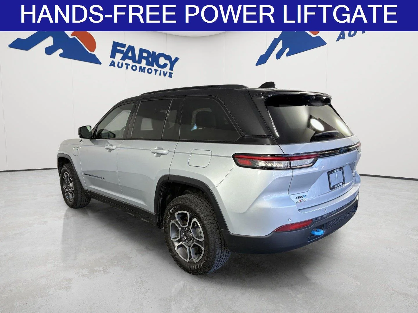 Used 2023 Silver Zynith Jeep Trailhawk image 6