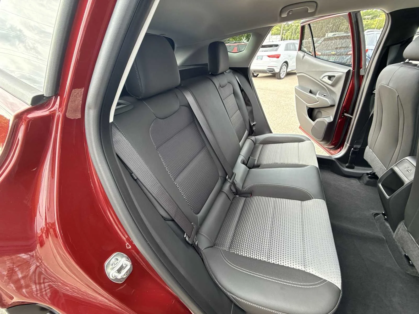 2024 Chevrolet Trax LT - Photo 25