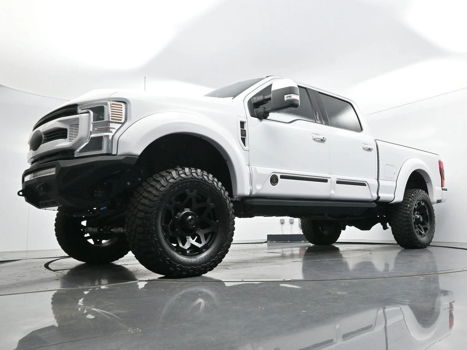 Used 2022 White Ford XL image 53