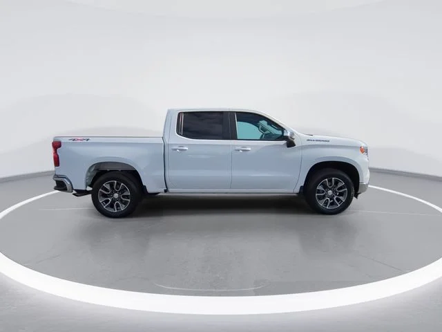 Used 2023 White Chevrolet LT image 9