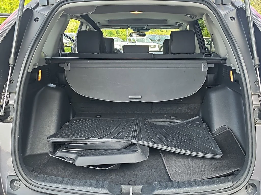 Used 2022  Honda EX image 12