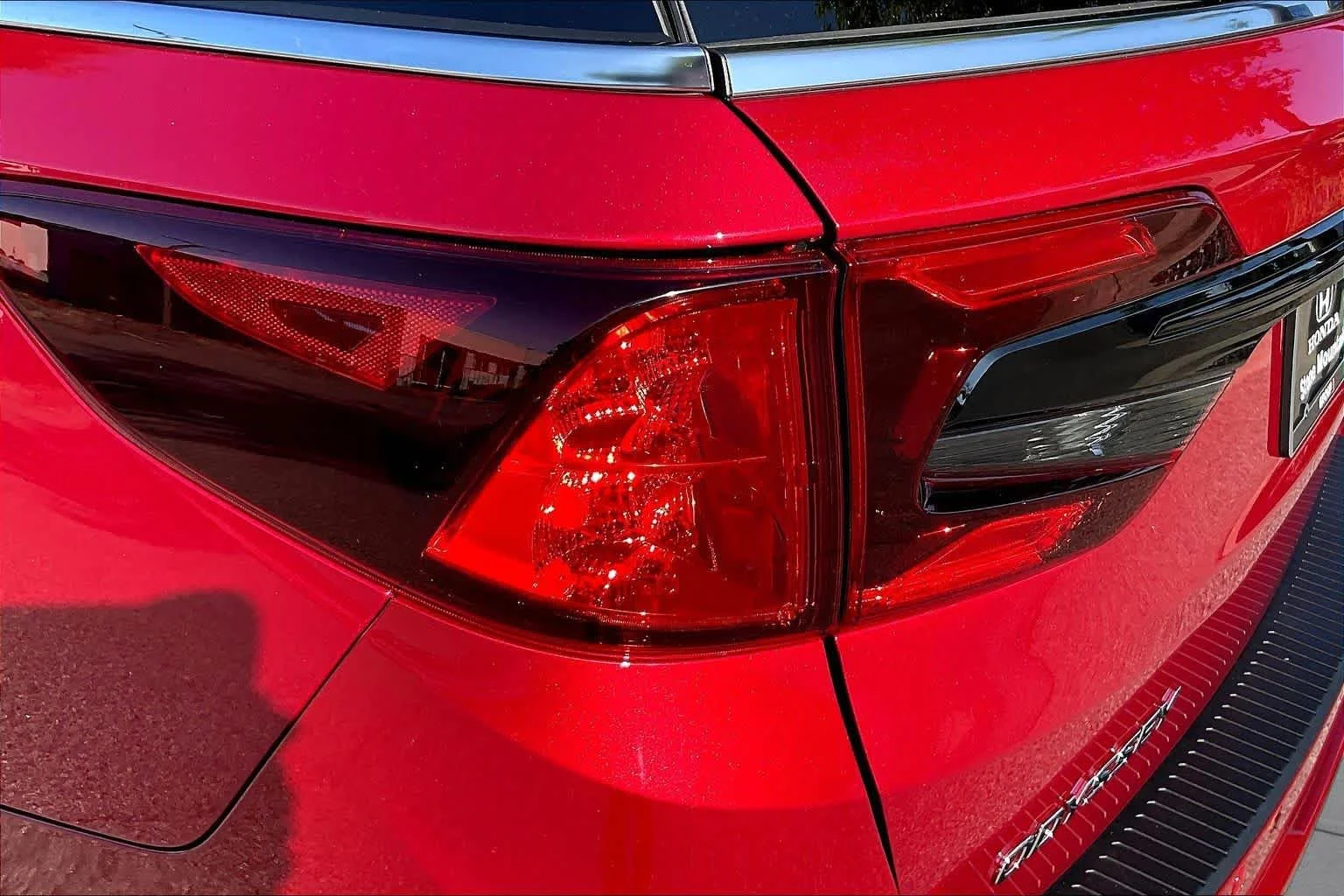 New 2027 Radiant Red Metallic II Honda Touring image 14