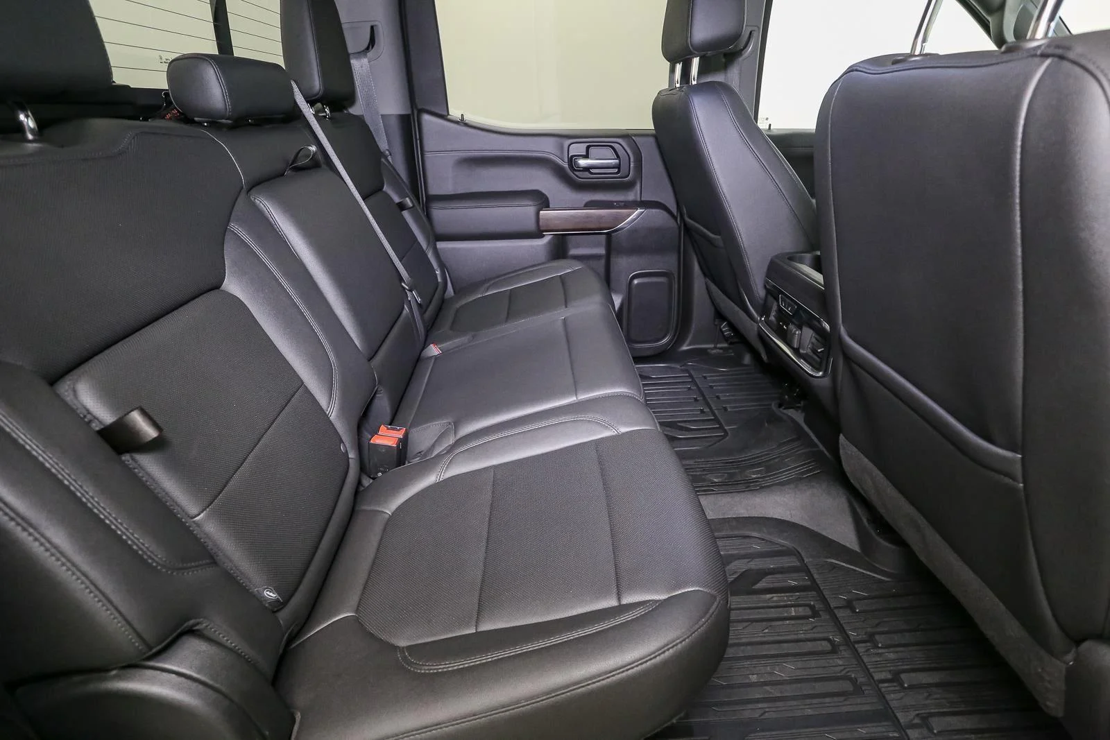 Used 2021 Onyx Black GMC SLT image 23