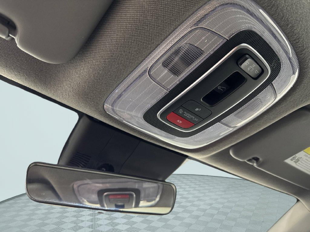 Used 2025 Gray Hyundai SEL Convenience image 30
