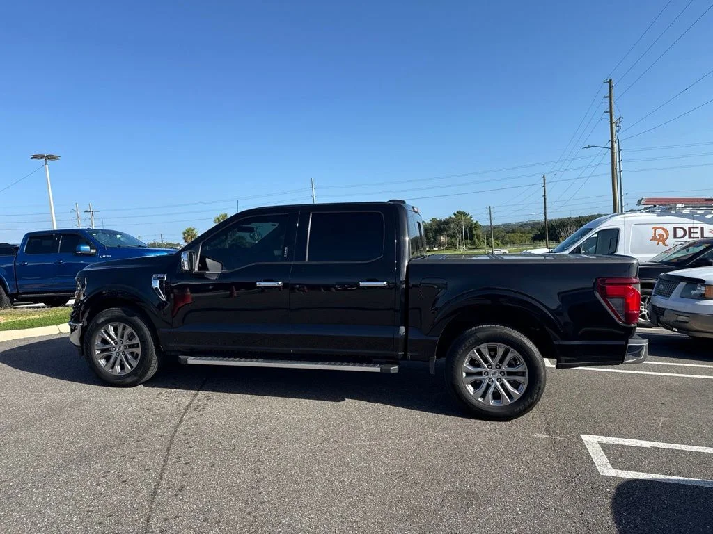 Used 2024 Black Metallic Ford XLT image 4