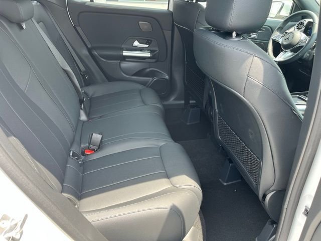 New 2026 Polar White Mercedes-Benz GLA 250 image 20