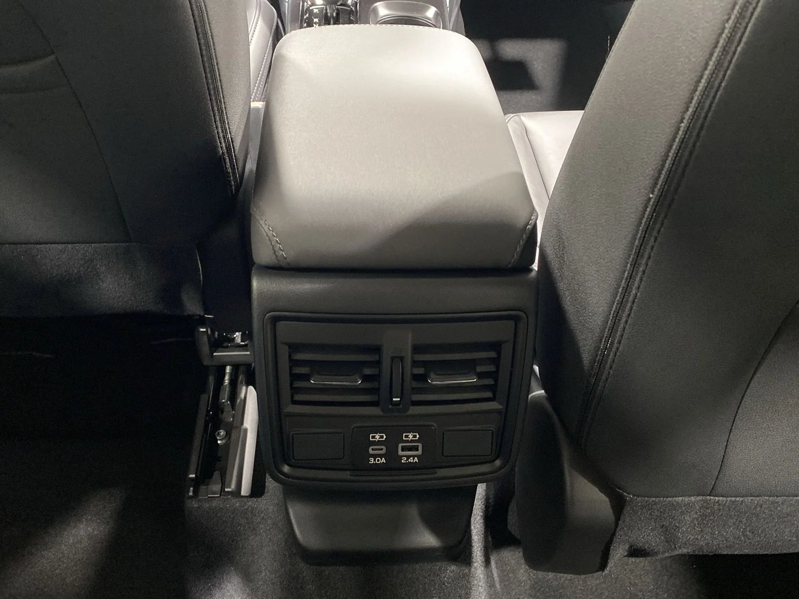 New 2026 CRYSTAL BLACK SILICA Subaru Premium image 21