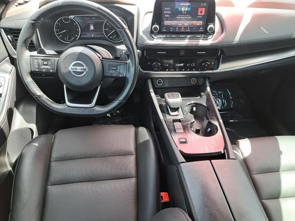 Used 2021 White Nissan SV image 20