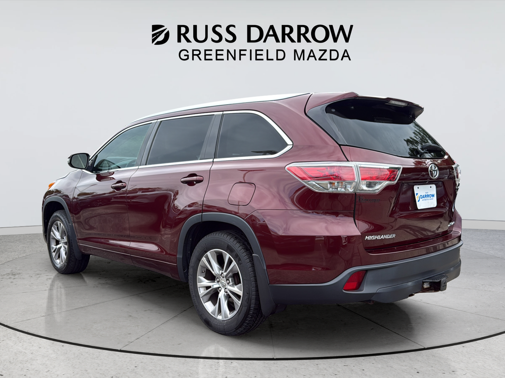 Used 2014 Red Toyota XLE V6 image 3