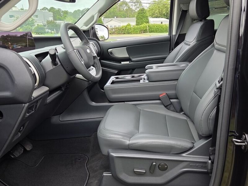 New 2026 Agate Black Metallic Ford Active image 5