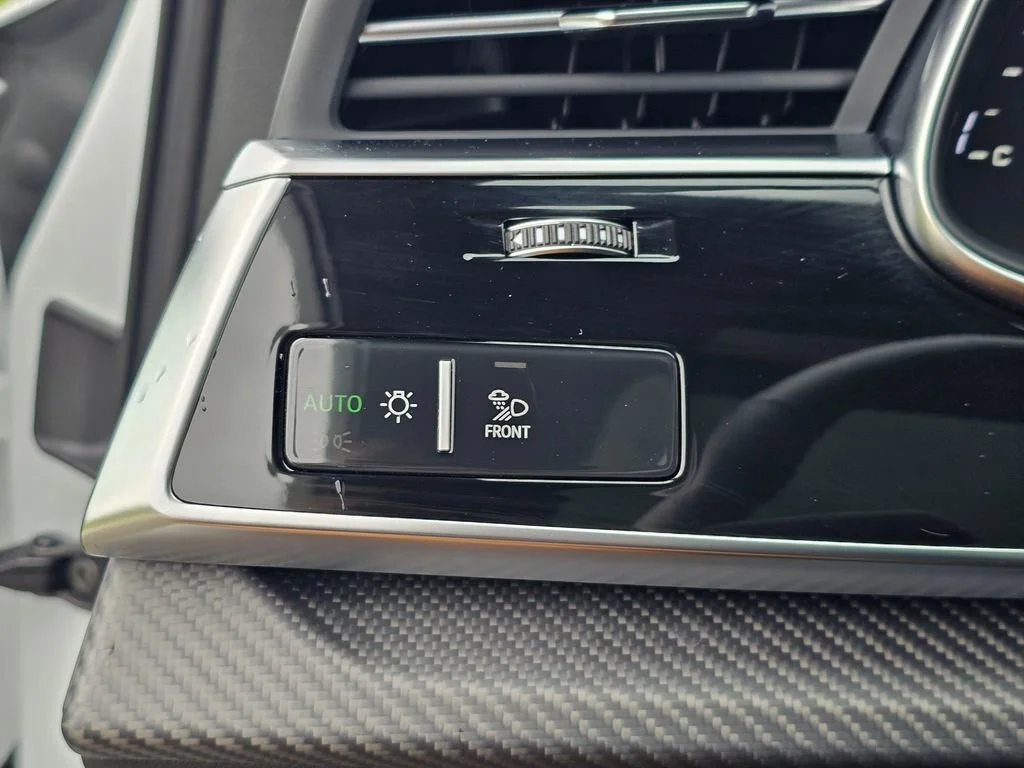 Used 2025  Audi Prestige image 25