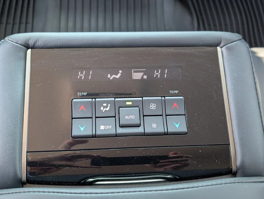 Used 2018 Silver Lexus 570 image 36