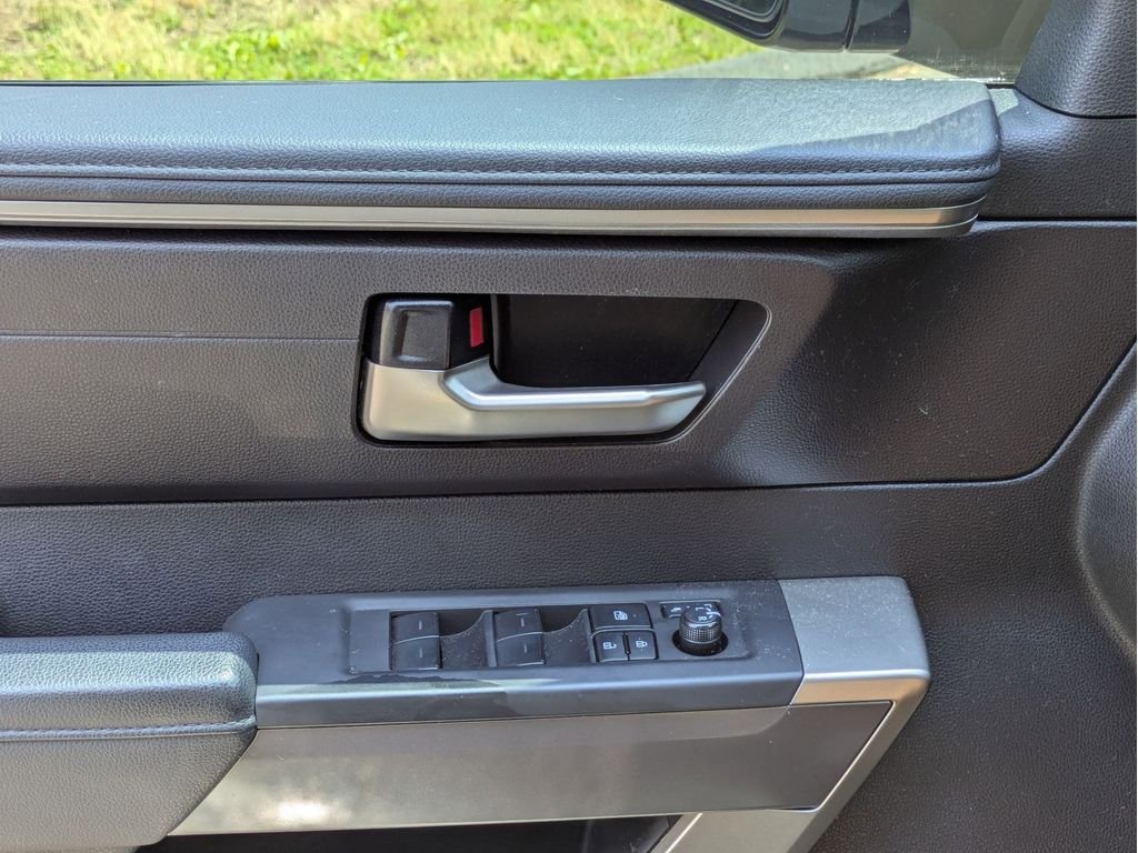 2023 Toyota Sequoia SR5 - Photo 22