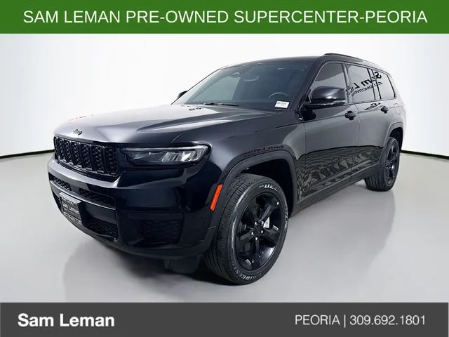 Used 2023 Black Jeep Altitude image 3