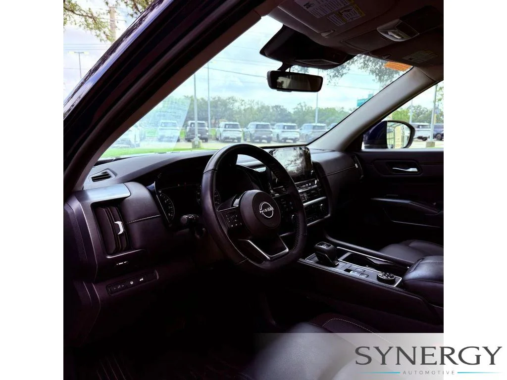 Used 2025 Deep Ocean Blue Pearl Nissan SL image 20