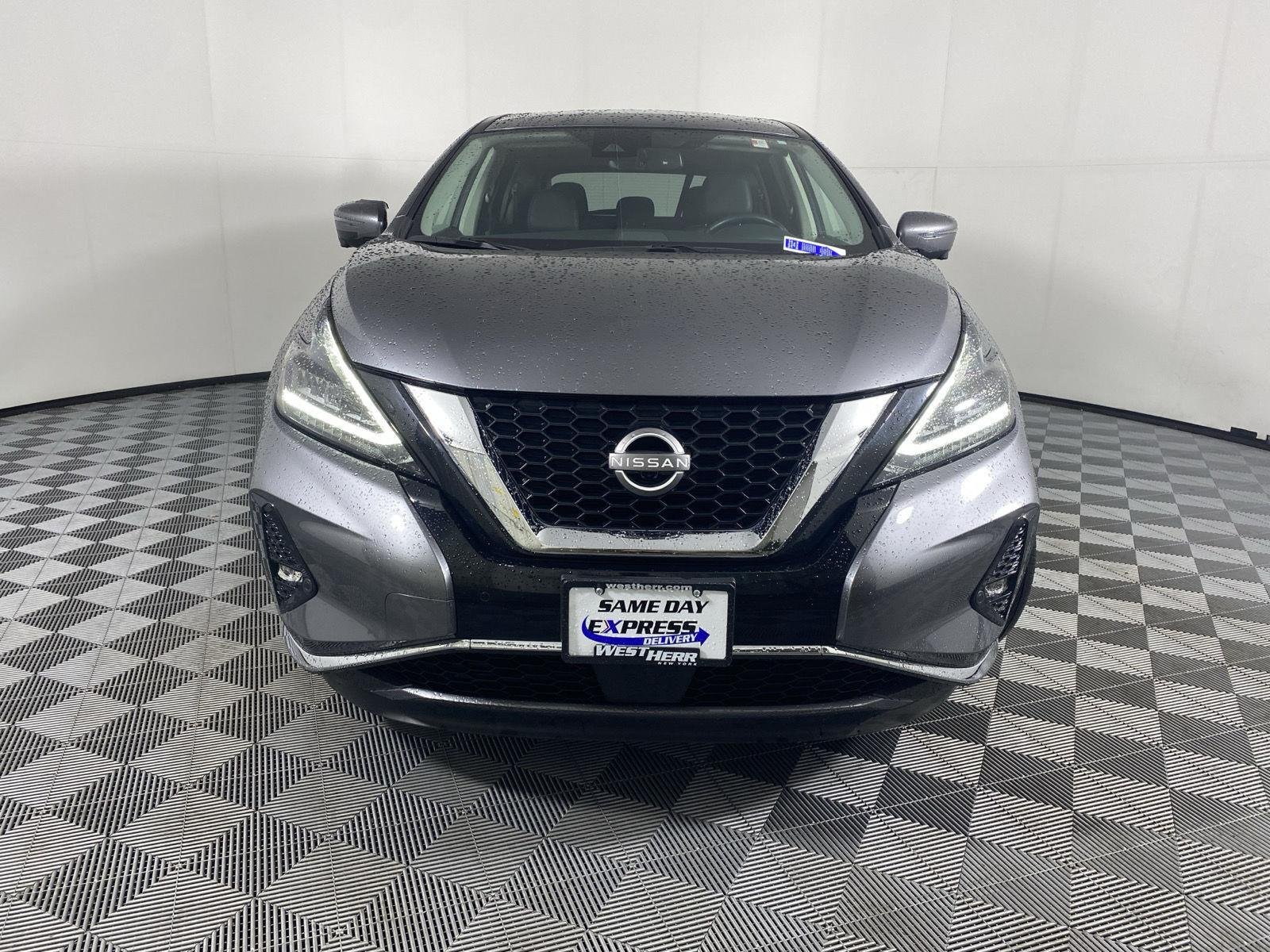 Used 2023 Gun Metallic Nissan SL image 2