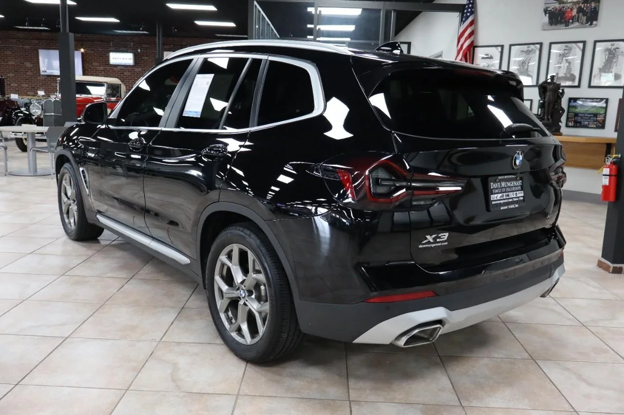 Used 2023 Jet Black BMW xDrive30i image 3
