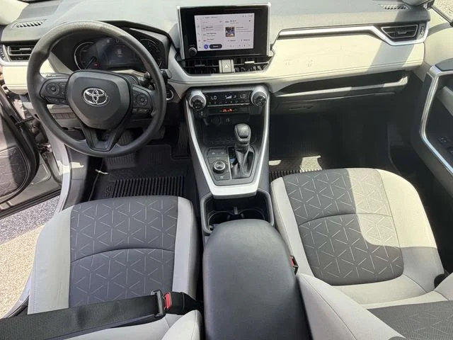 Used 2025 Silver Toyota XLE image 17