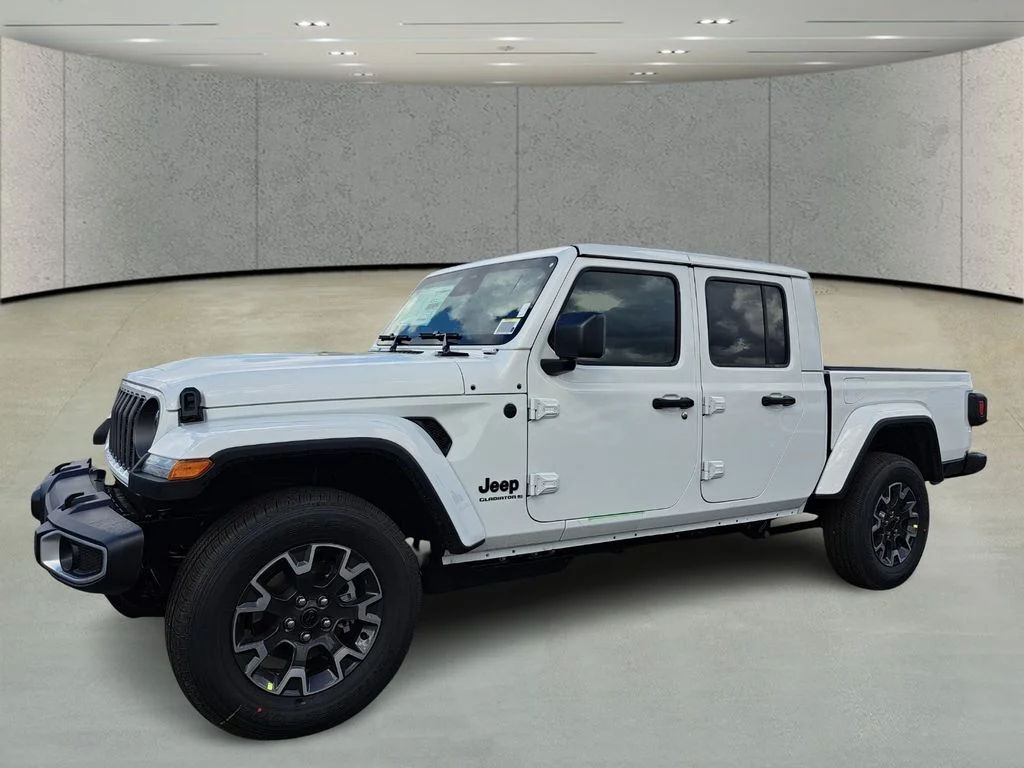 2026 Jeep Gladiator Sahara Auto's photo